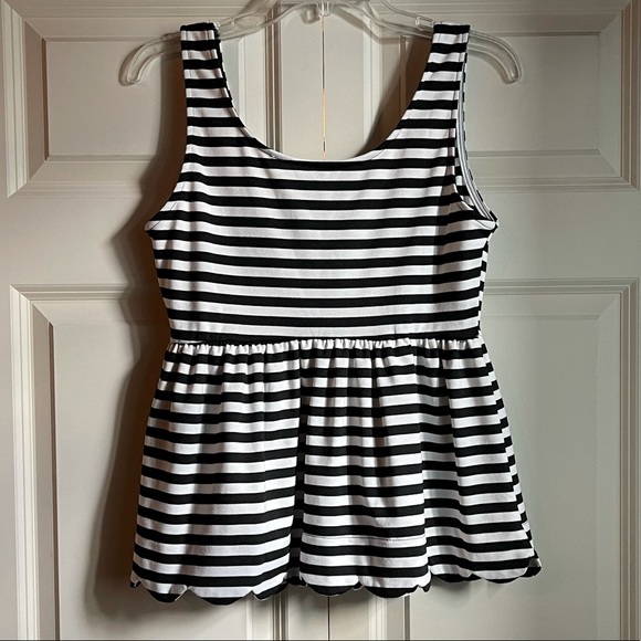 Lily Rose Striped Peplum Tank Top w/ Scalloped Hem - Picture 2 of 3